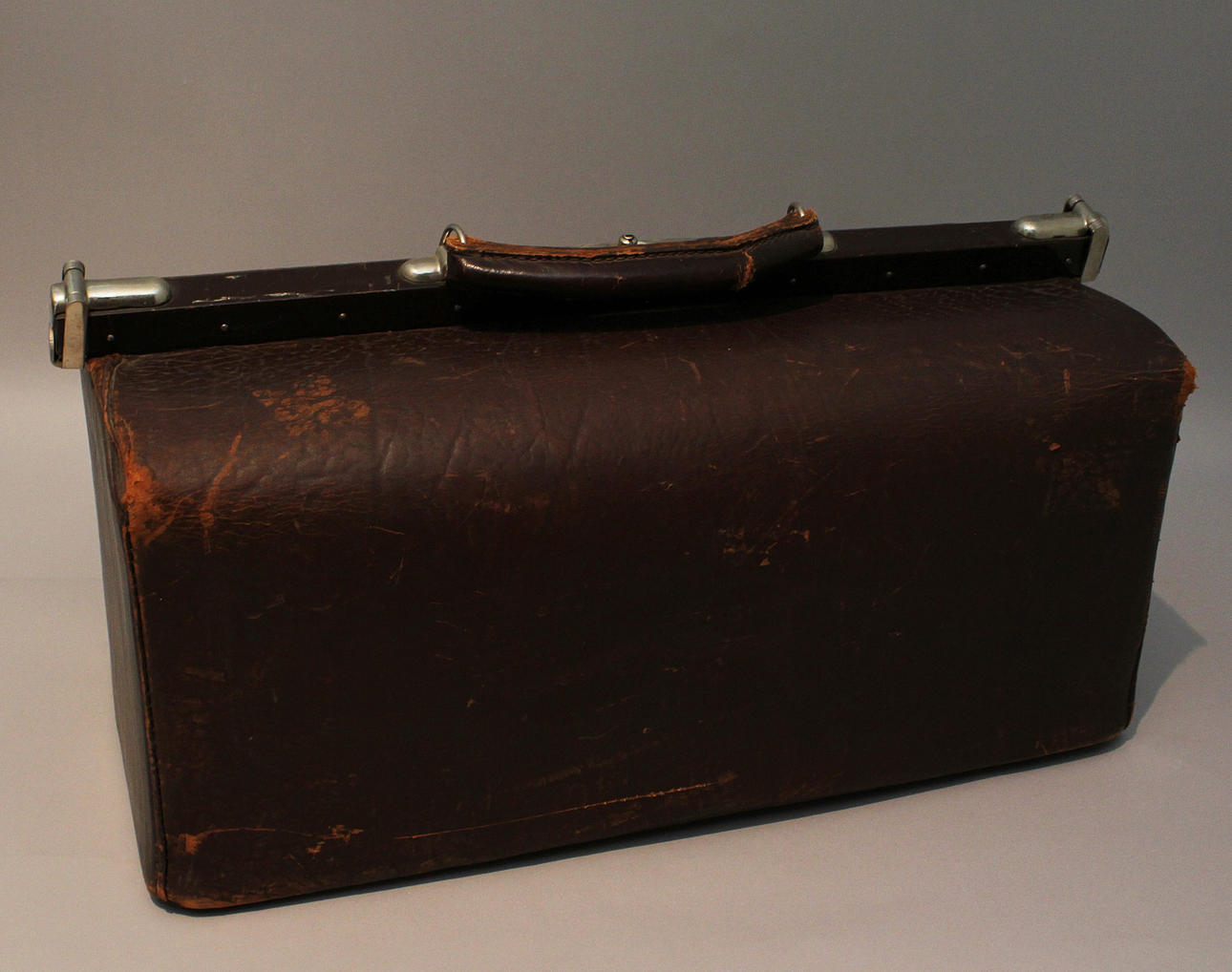 Doktorsväska. 1800-tal.