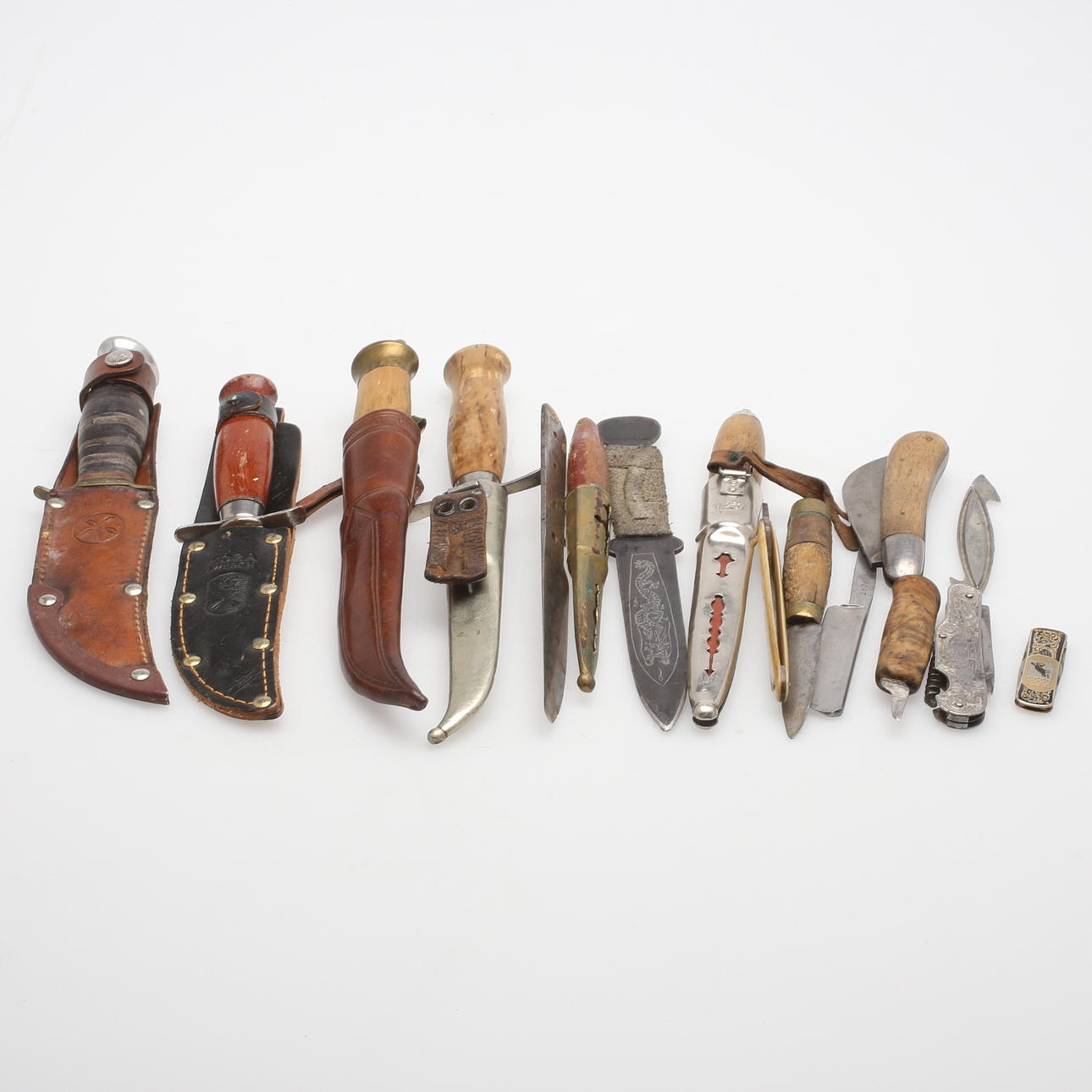 KNIVSAMLING, ca 15 st, 1900-tal.