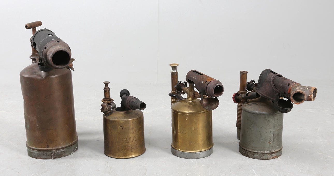 BLÅSLAMPOR, 4 st, 18/1900-tal.