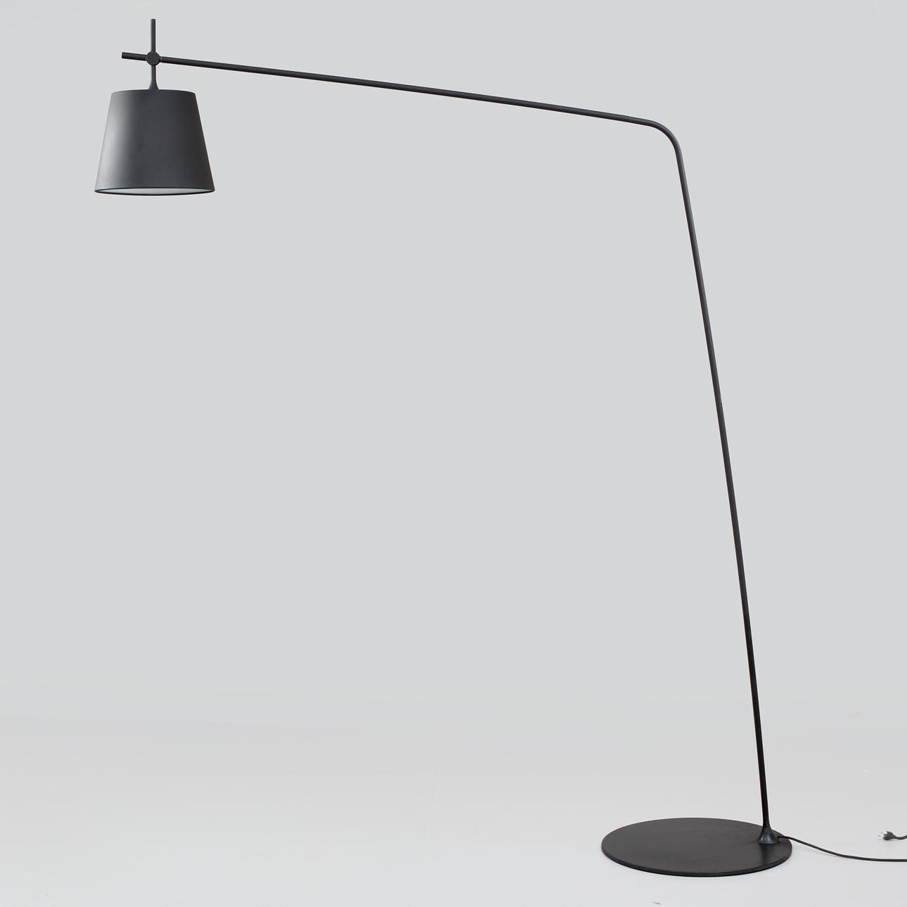 FLOOR LAMP, Lirio by Philips.