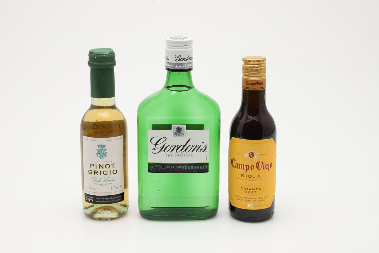 PORT & WINE. Wine, Port & Spirits
