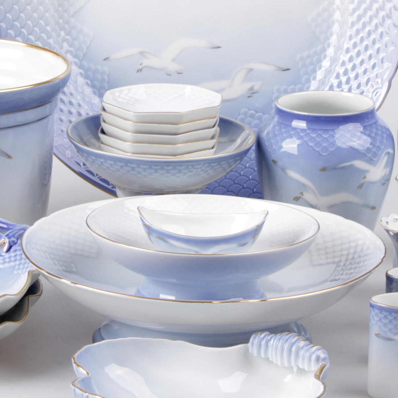 SERVISDELAR, 23 st. Porslin, "Måsen", Bing & Gröndahl.