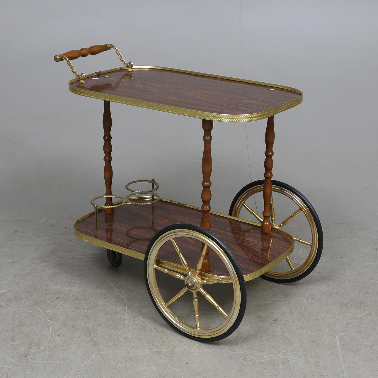 SERVERINGSVAGN, 1900-talets andra hälft.