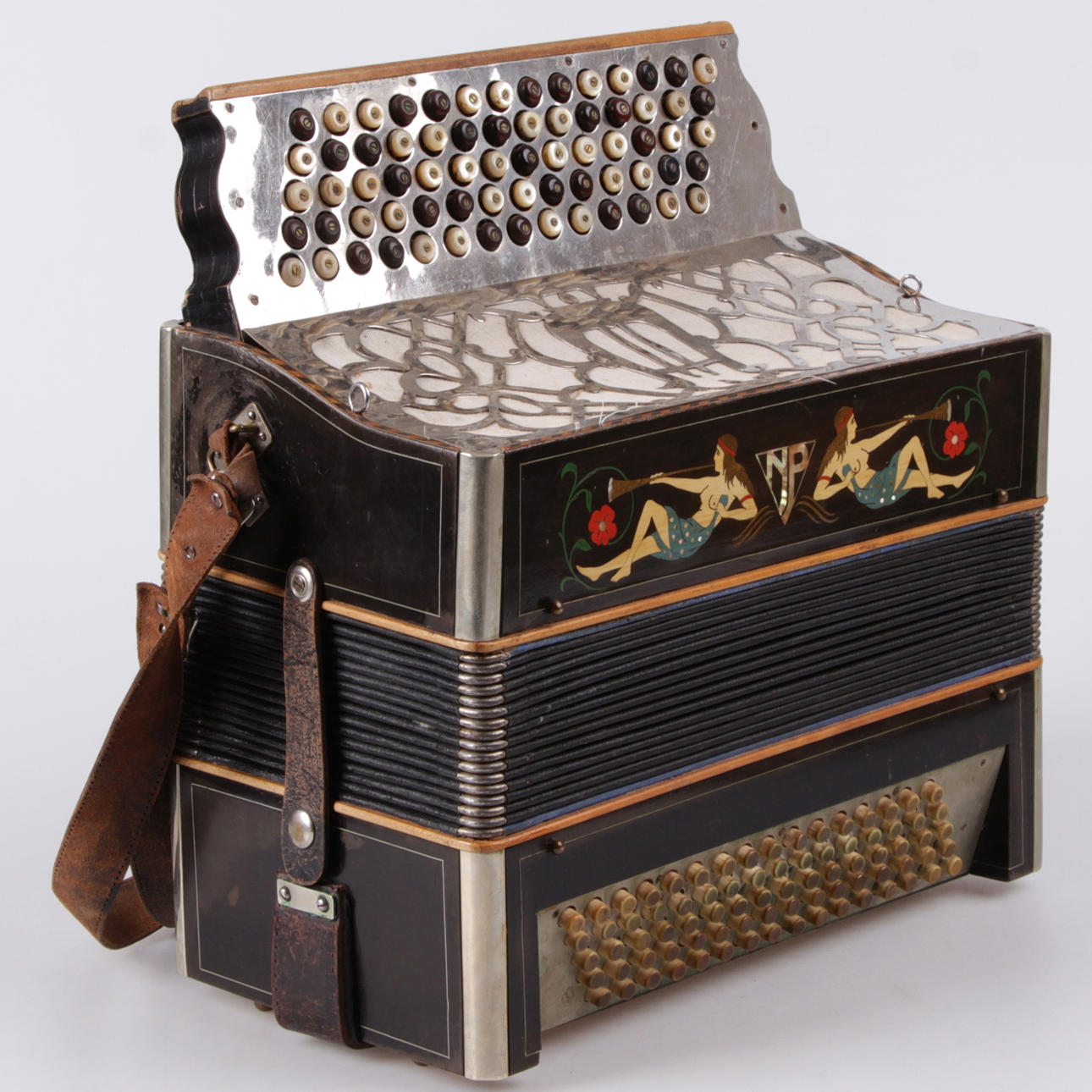 KNAPPDRAGSPEL, med intarsia och pärlemo, 1900-talets mitt.