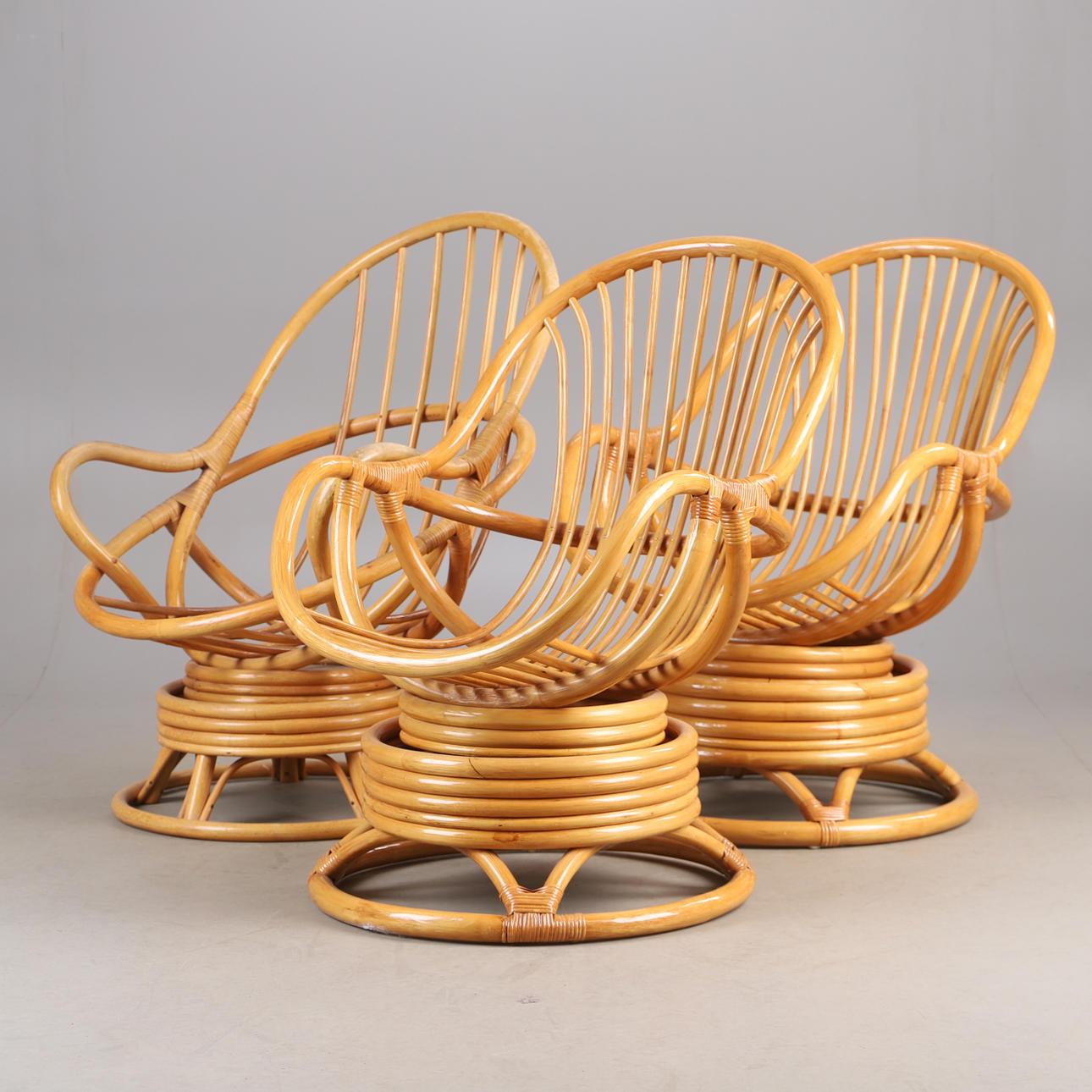 DREHSESSEL, 3-teilig ähnlich, Rattan.