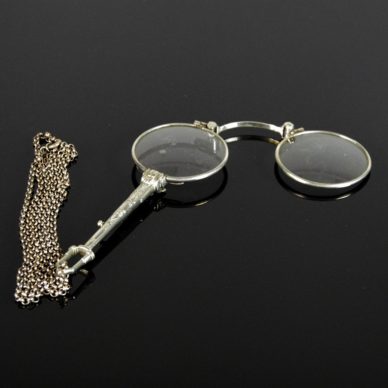 LORNJETT, vitmetall, tidigt 1900-tal.