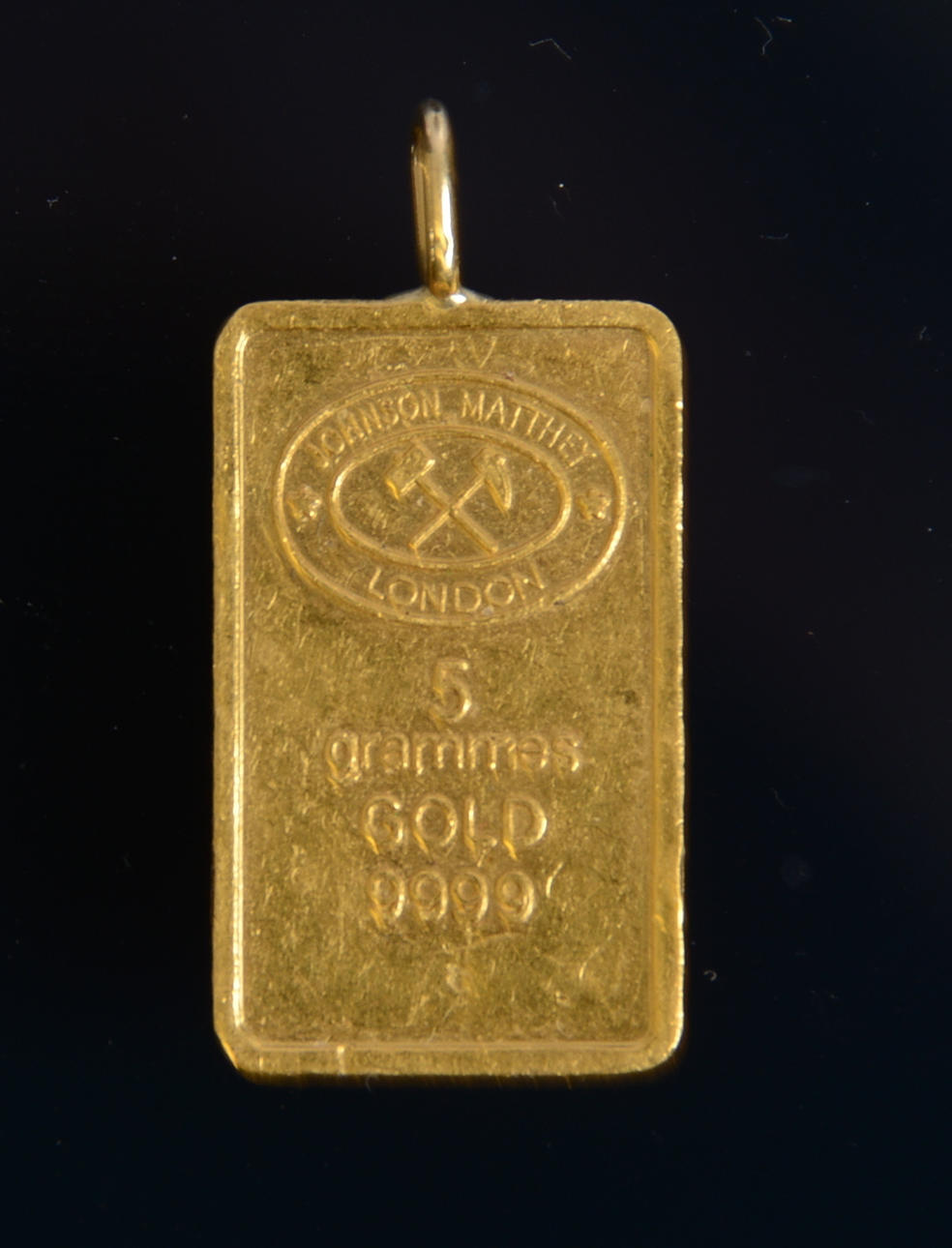 GULDTACKA I FORM AV HÄNGE, Johnson Matthey, London.