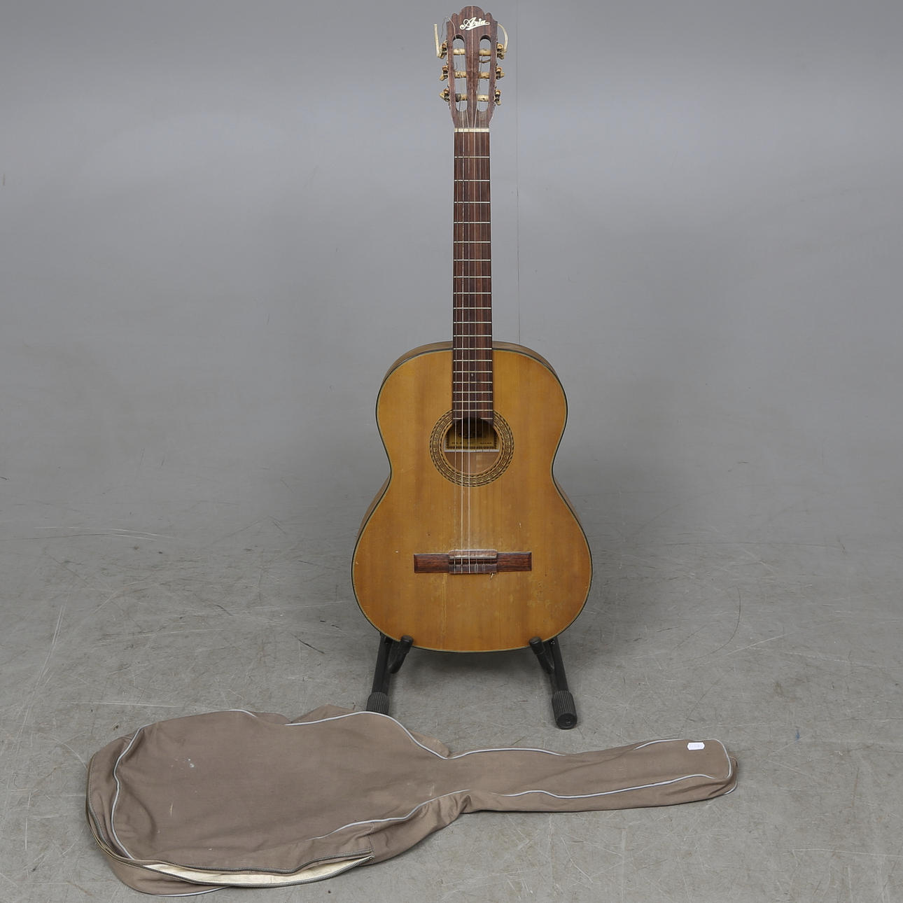 AKUSTISK GITARR, Aria, modell A533, Japan.