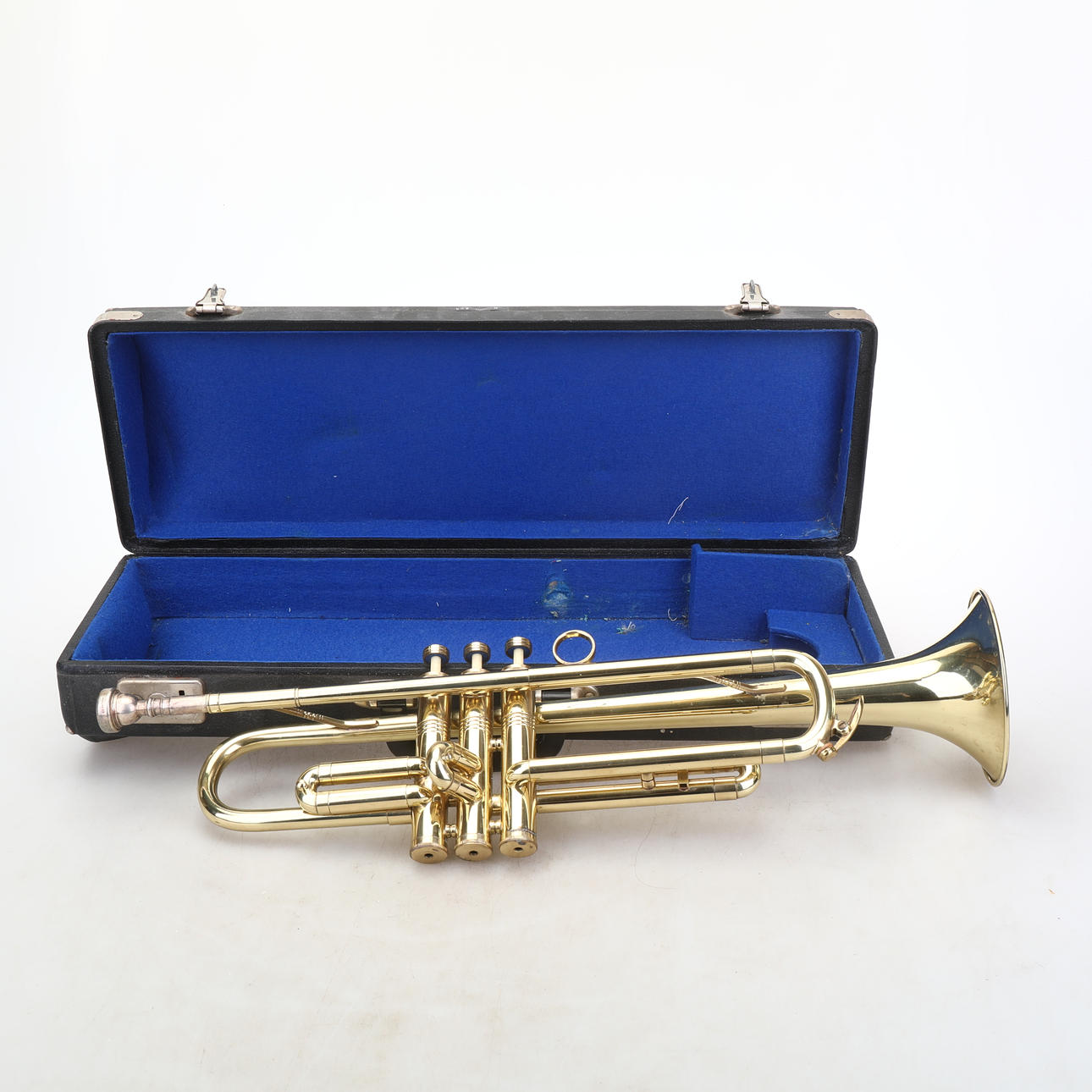 Eine Blechbläsertrompete, „Student Wondertone“, Hüttl, Deutschland.