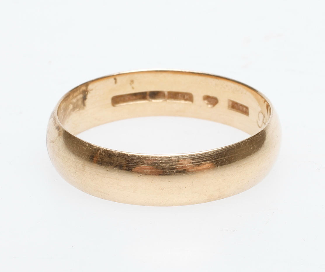 RING, 18k guld, vikt ca 7,3 gr.