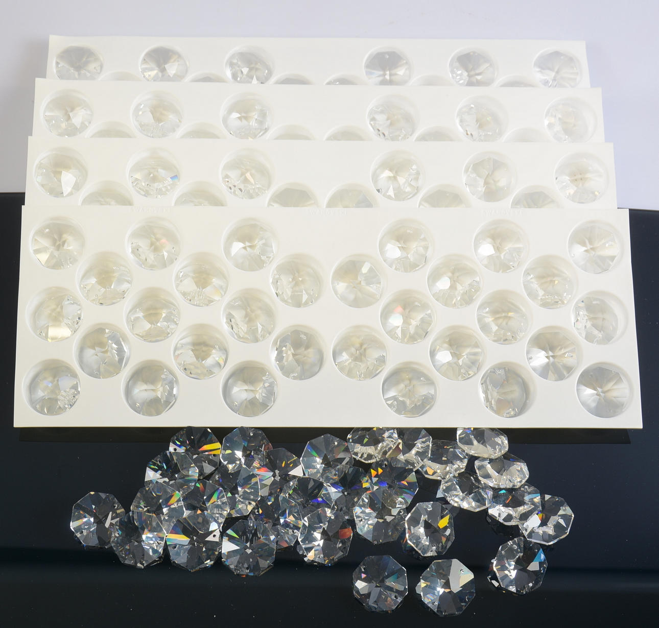 KRISTALLPRISMOR, Swarovski, 1-låda.