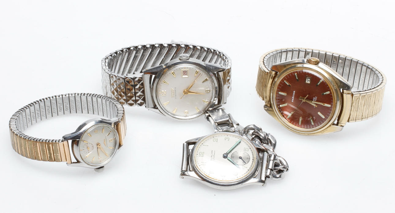 ARMBANDSUR, 4 st, bl.a. Longines, omkring 1900-talets mitt.