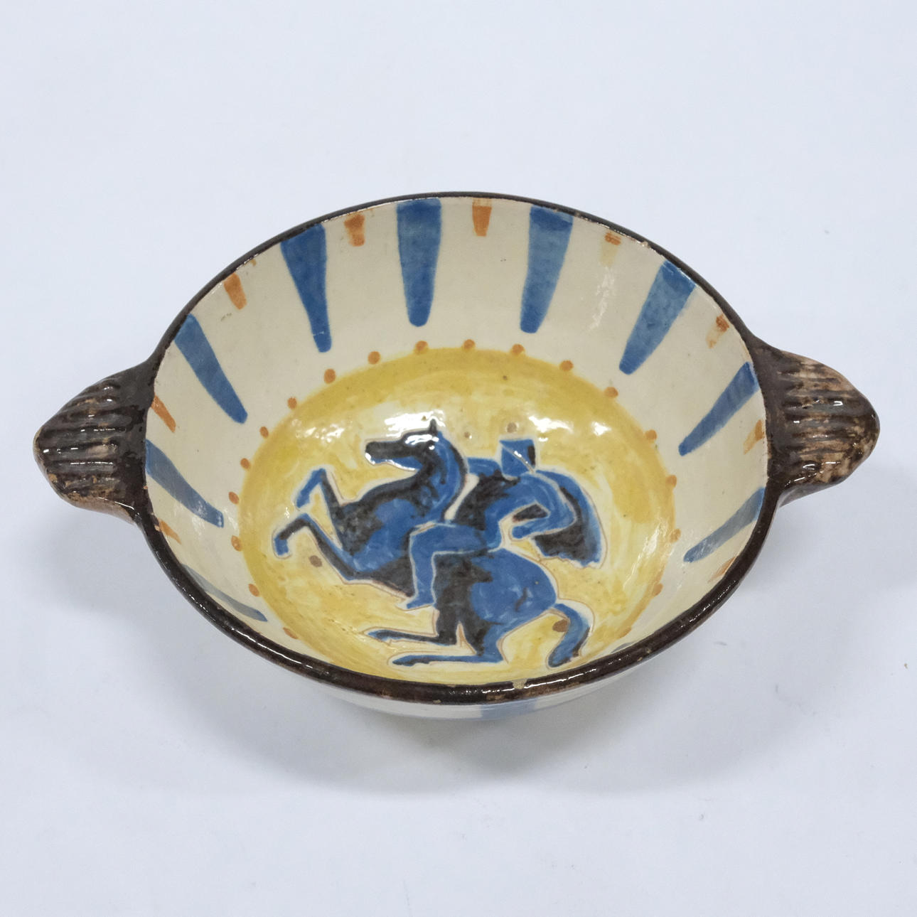 INGEBORG RASMUSSEN. BOWL WITH HANDLE.