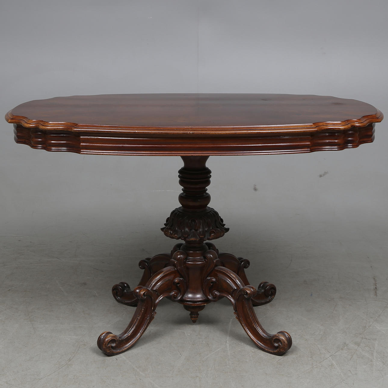 SALONGSBORD, nyrokoko, sent 1800-tal.