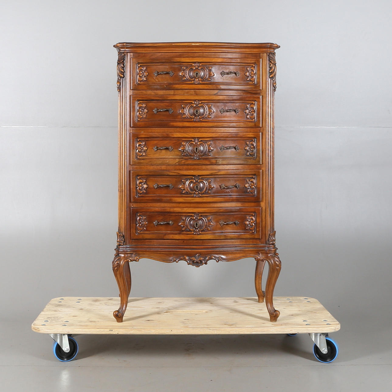 BYRÅ, trä, rokokostil, 1900-tal.