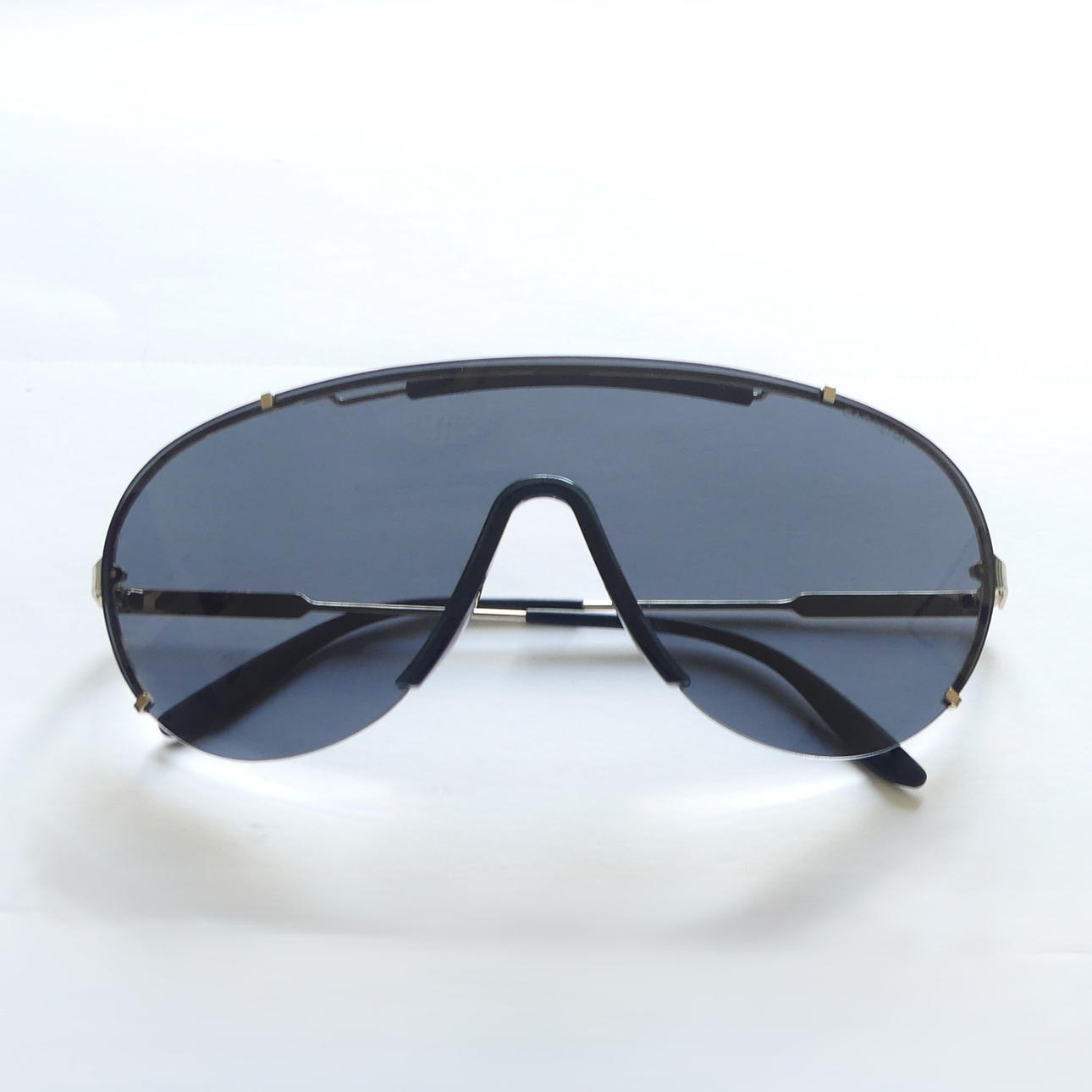 SUNGLASSES, Carrera 129/S.
