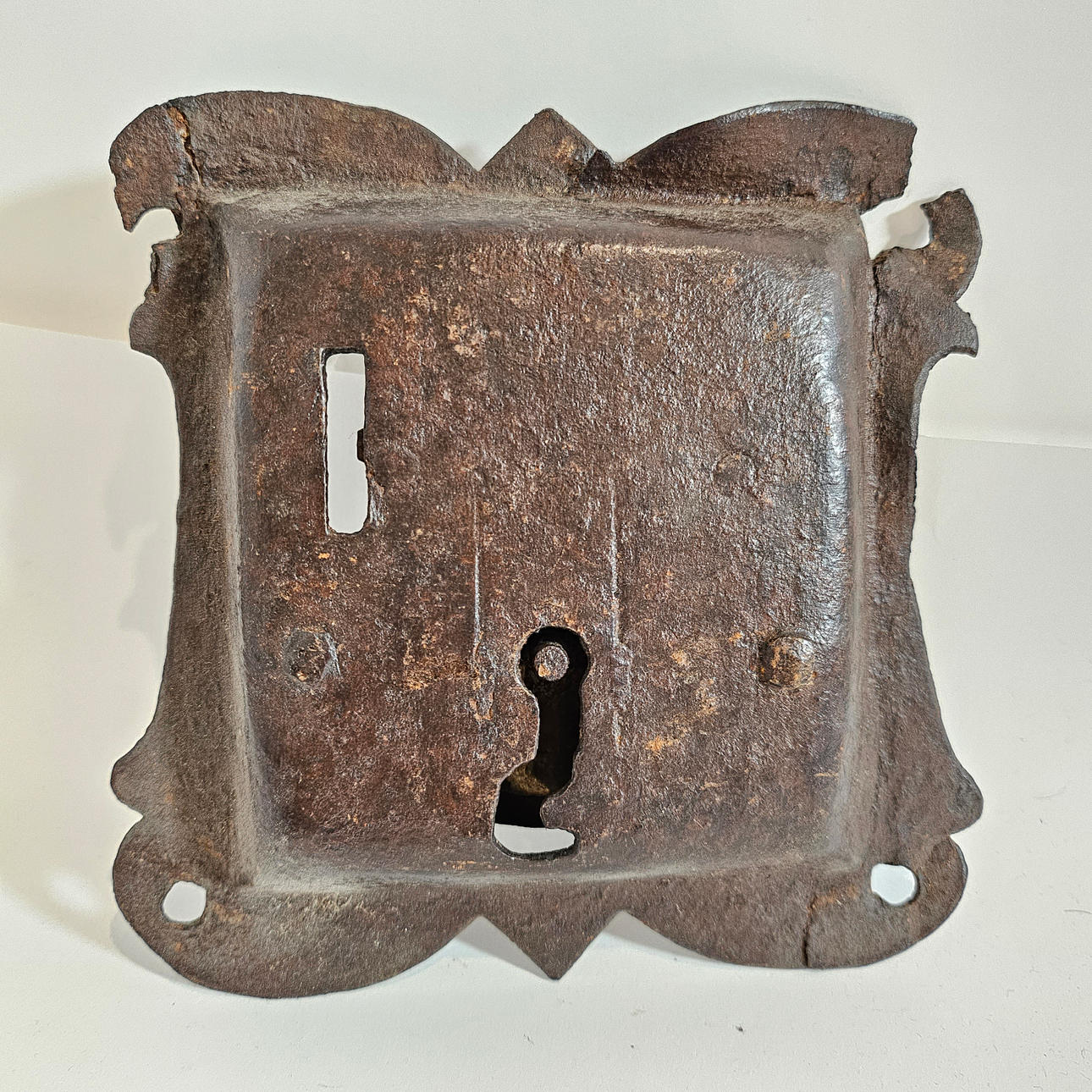 17TH-18TH CENTURY WROUGHT IRON LOCK HARDWARE.