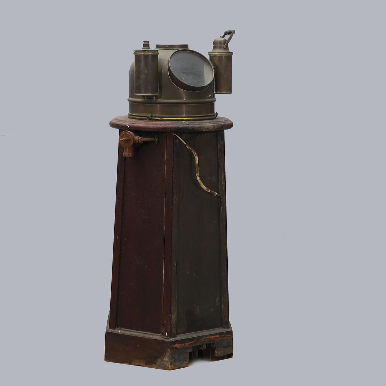 NAKTERHUS, mit Kompass, 1800/20. Jahrhundert.