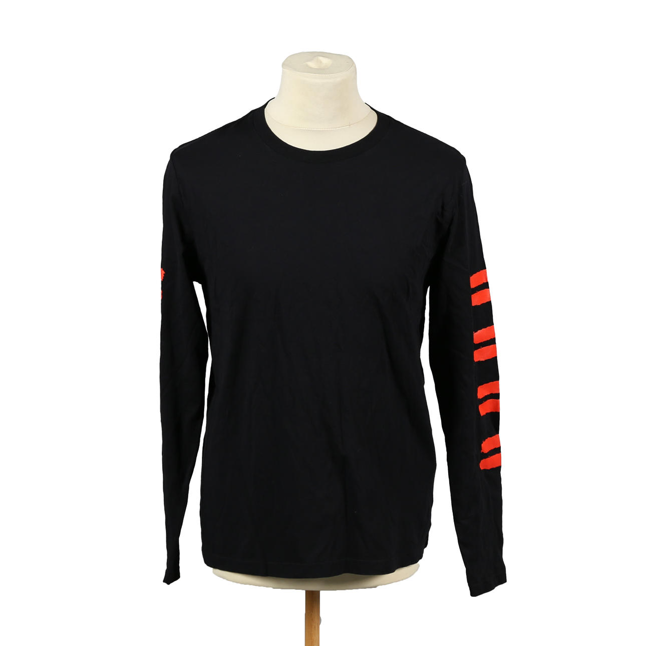 ED SHEERAN'S EQUALS T-SHIRT.