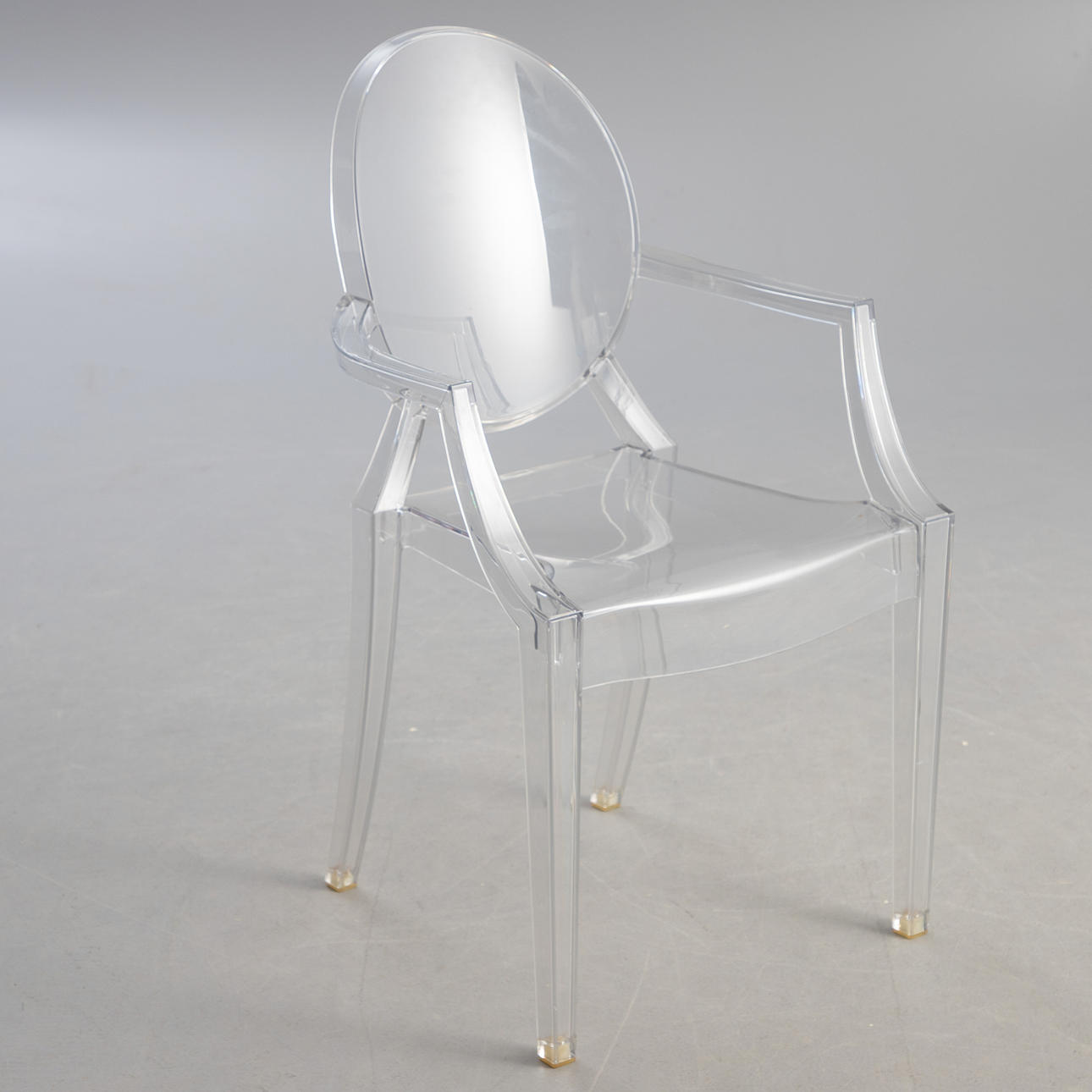 Sillón, «Silla Louis Ghost», Philippe Starck, Kartell.
