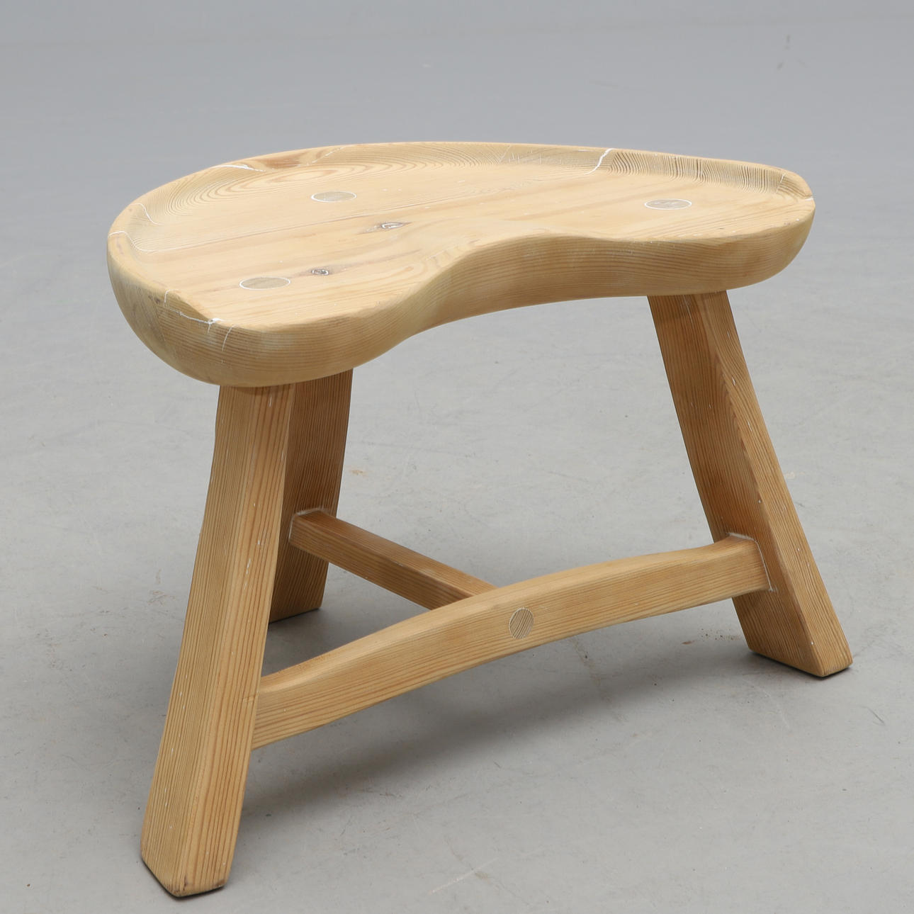 PALL, Krogenäs möbler, Norge, märkt.