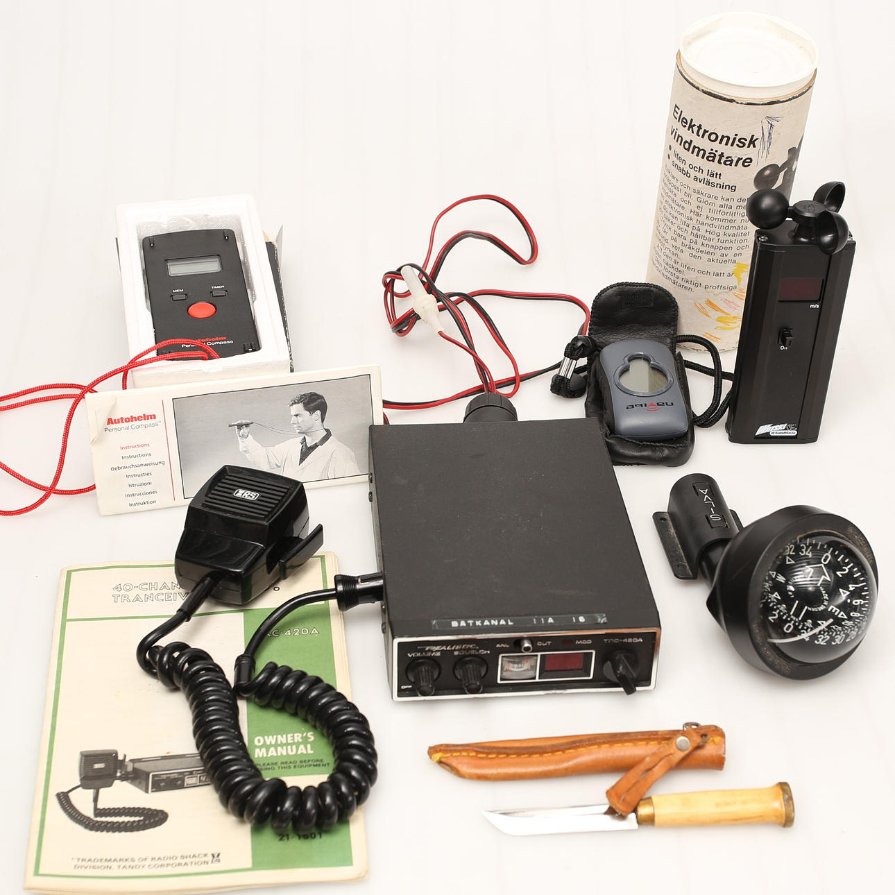 COMMUNICATION RADIO and mostly boat electronics + Silvakompass, a small knife signed from Finland. a total of 6 parts.