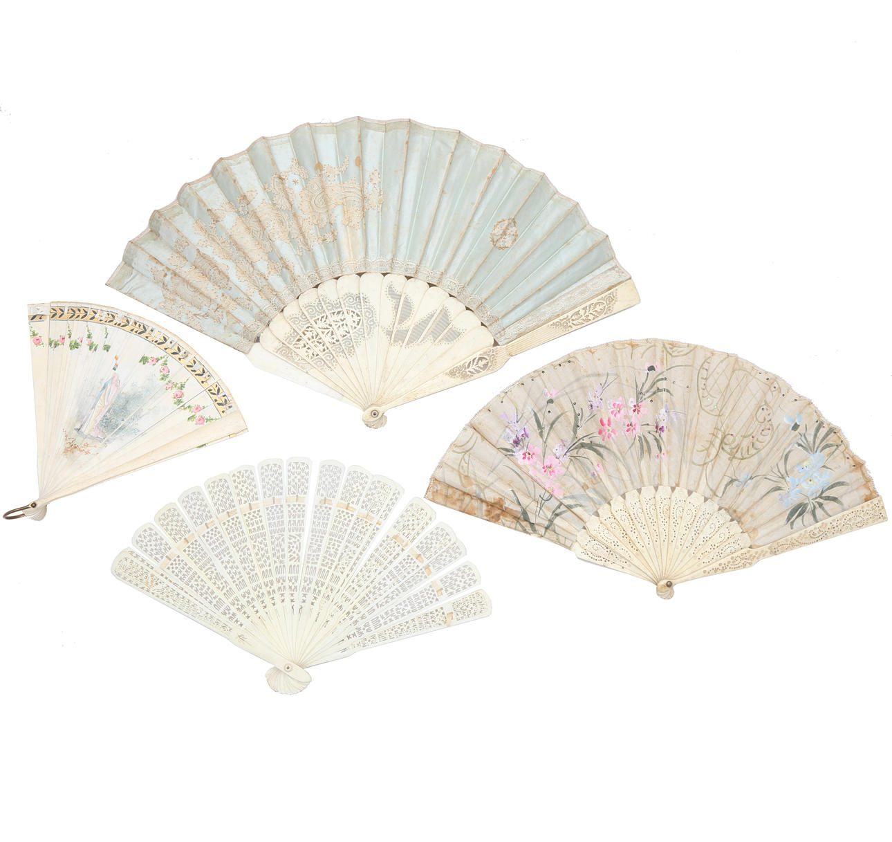 Four fans with leaves in openwork bone and bakelite, 20th Century.
