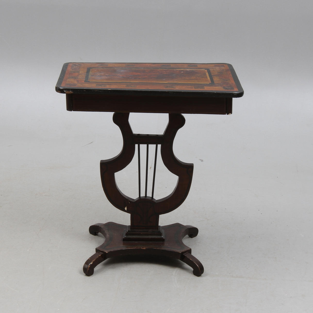 DAMARBETSBORD, med lyrfot, 1800-tal.