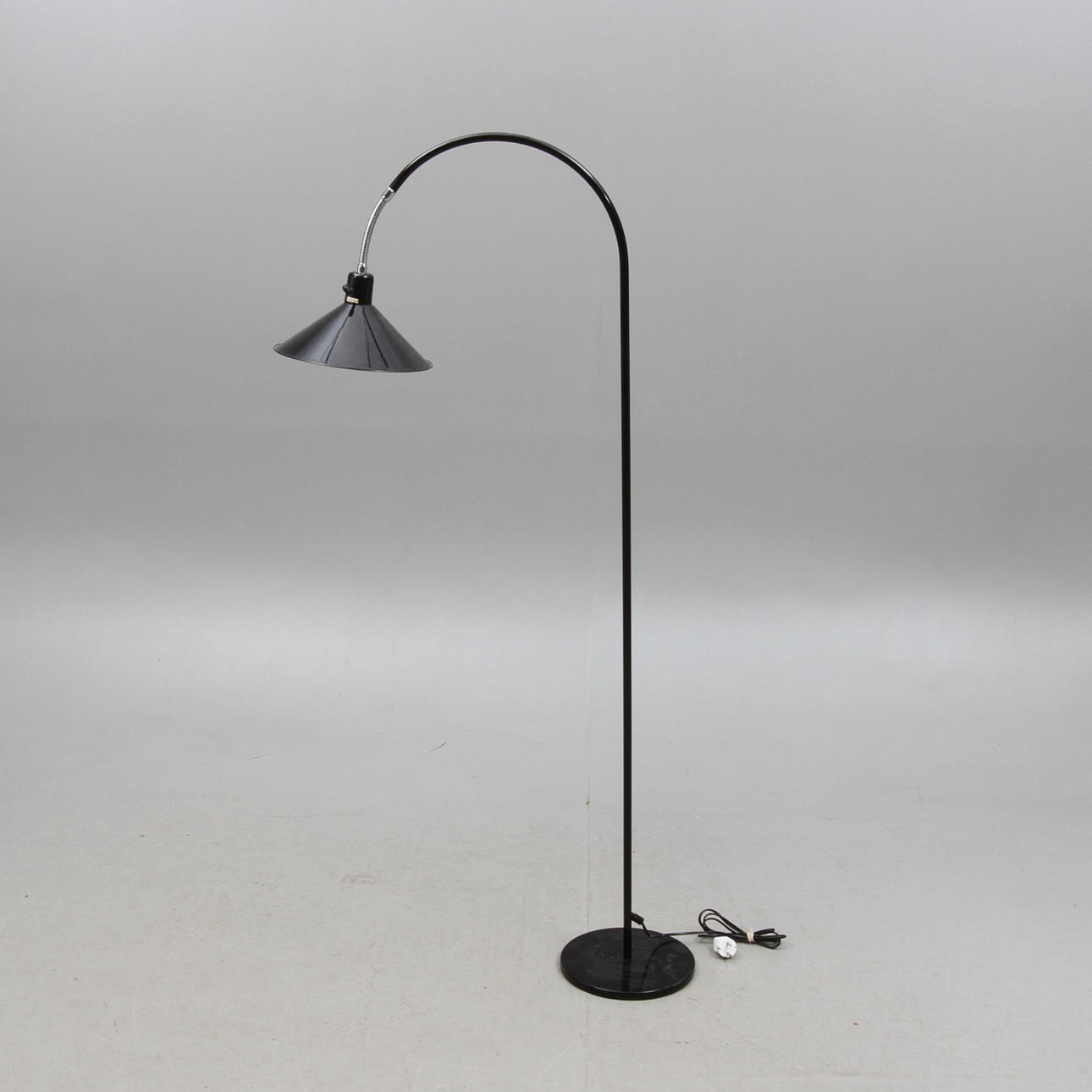 GOLVLAMPA, design Börje Claes, 1900-talets andra hälft.