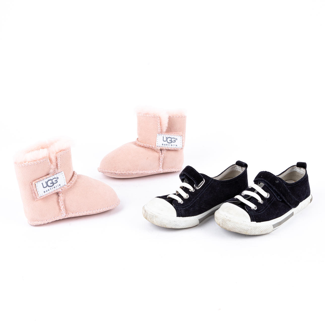 KINDERSCHUHE, 2 Paar, Prada und UGG.