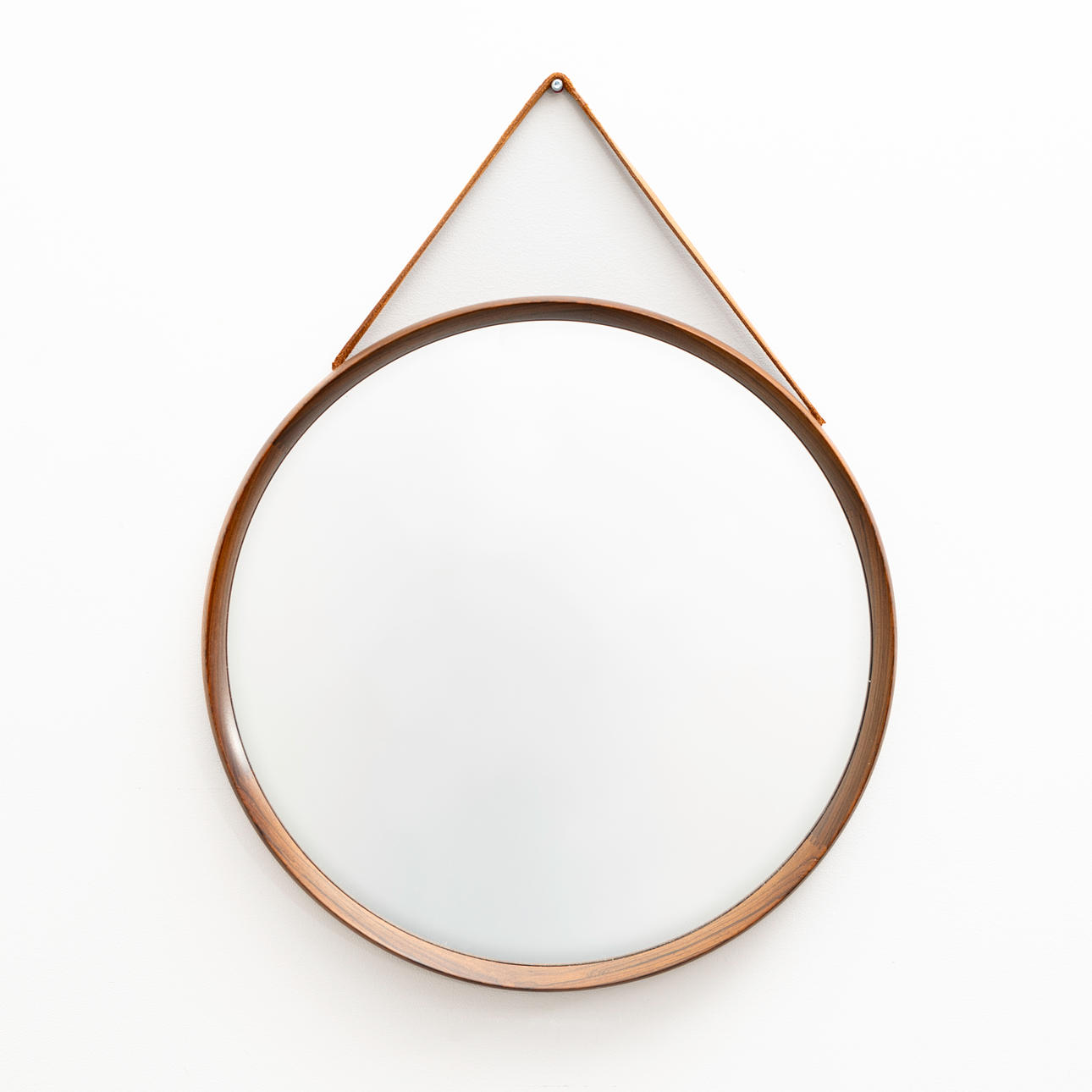 UNO & ÖSTEN KRISTIANSSON. mirror, walnut, Luxus.