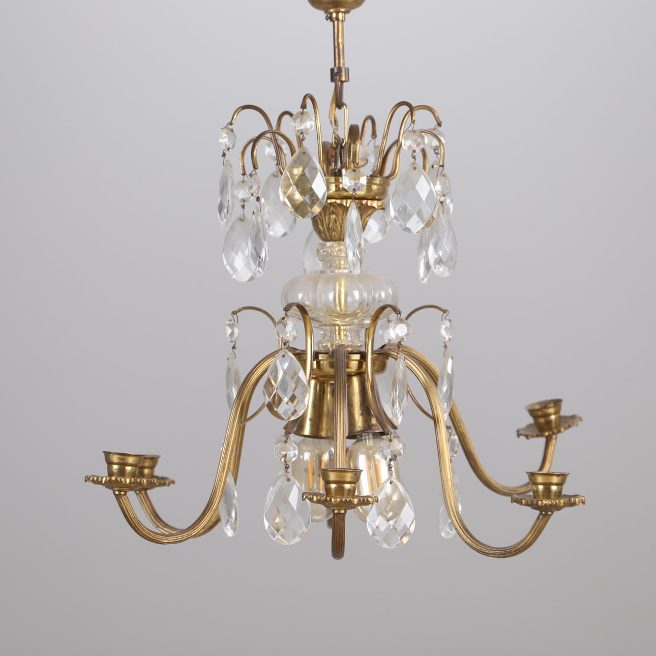 LJUSKRONA, 6-armad, mässing med prismor.