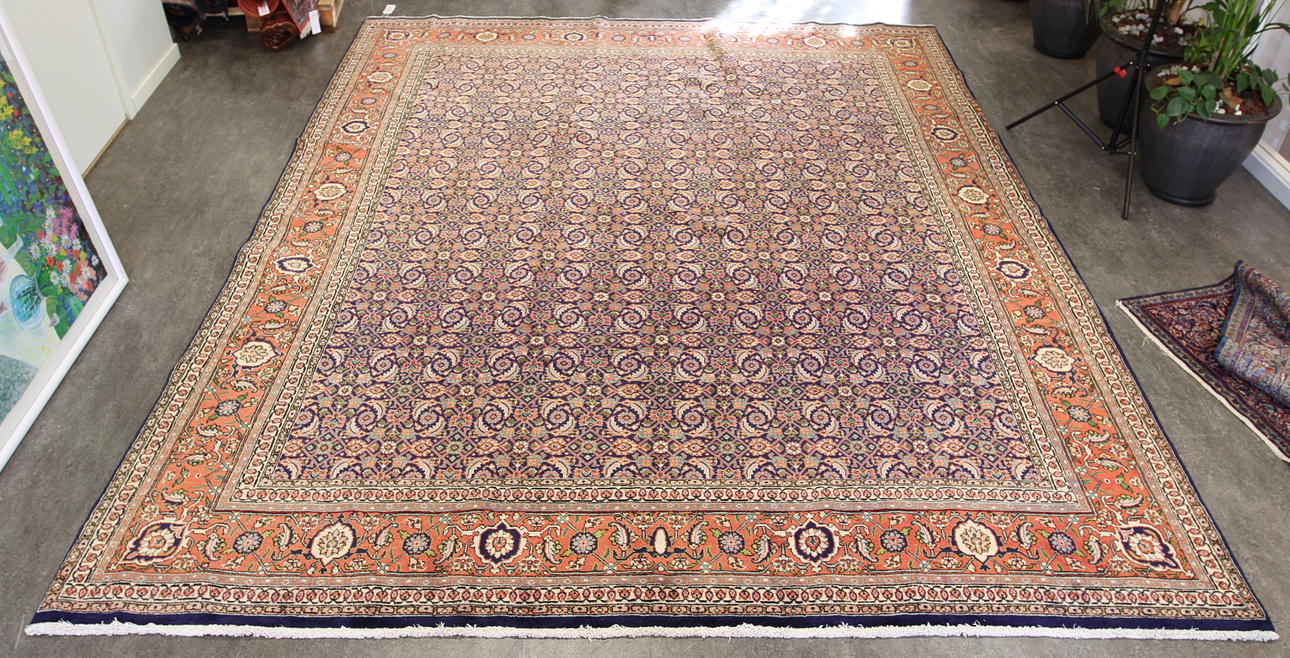 ORIENTALISK MATTA. Tabriz, 370 x 295 cm.