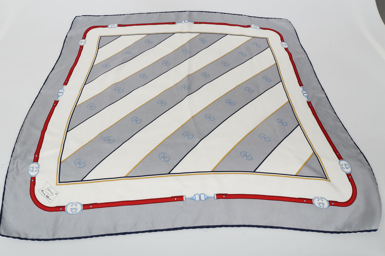 SCARF, helsiden, Gucci, Italien.