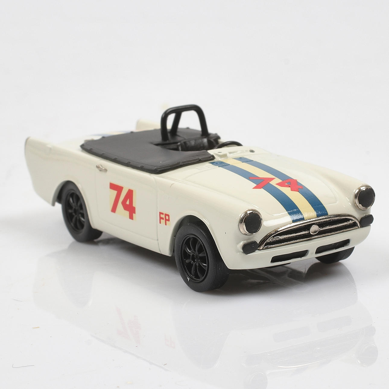 MODELLAUTO, Metall, Version Sunbeam Alpine Race, 1964, Lansdowne, Maßstab 1:43.