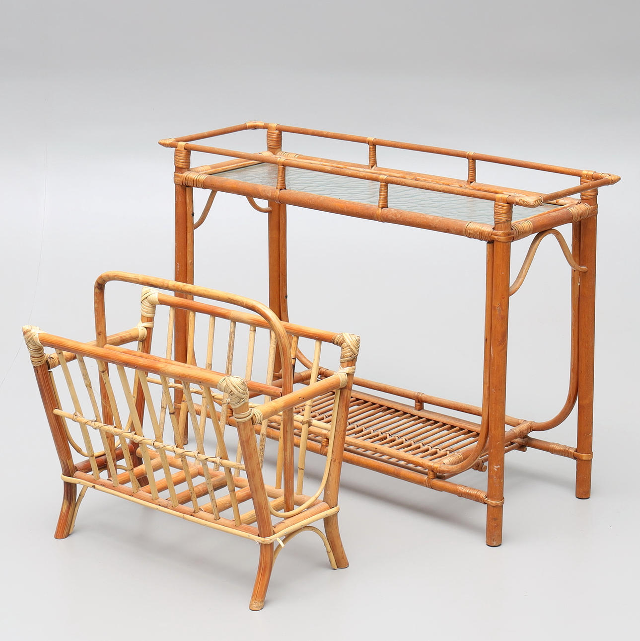 KUKKAPÖYTÄ, rottinki, 1900-luvun loppupuoli.