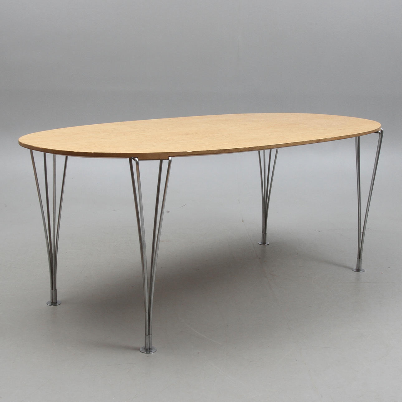 BORD, "Superellips", Bruno Mathsson och Piet Hein.