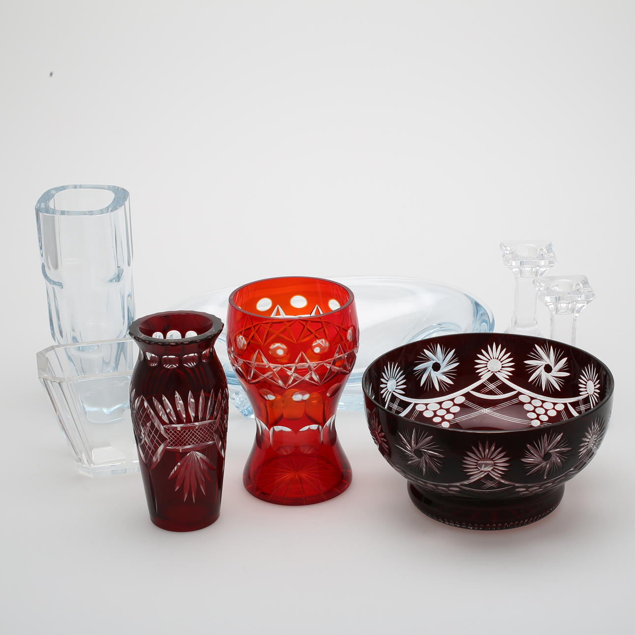 GLASFÖREMÅL, 8 st, bl.a Sven Palmqvist Orrefors.