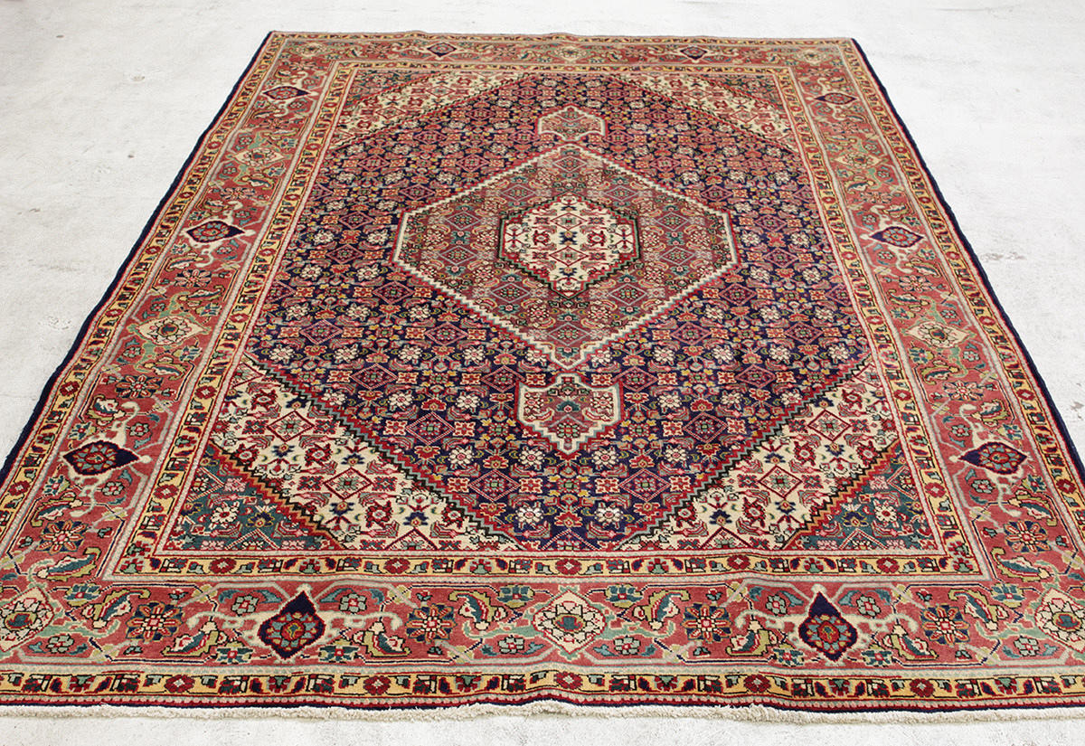 MATTA, Persisk, Täbriz, 297 x 202 cm.