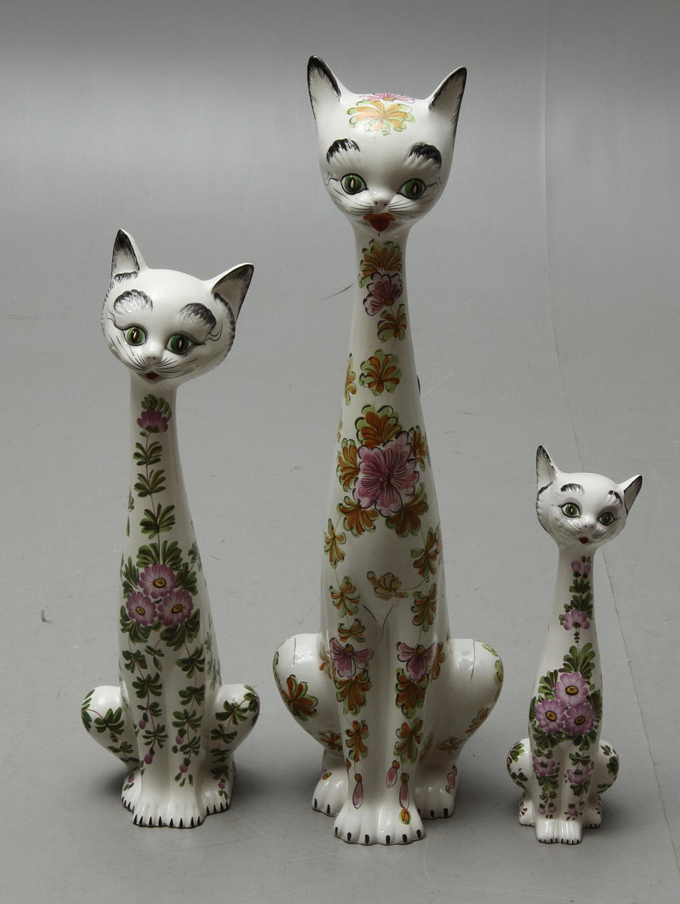 FIGURINER, 3 st, Katter, porslin, Italien, 1900-tal.