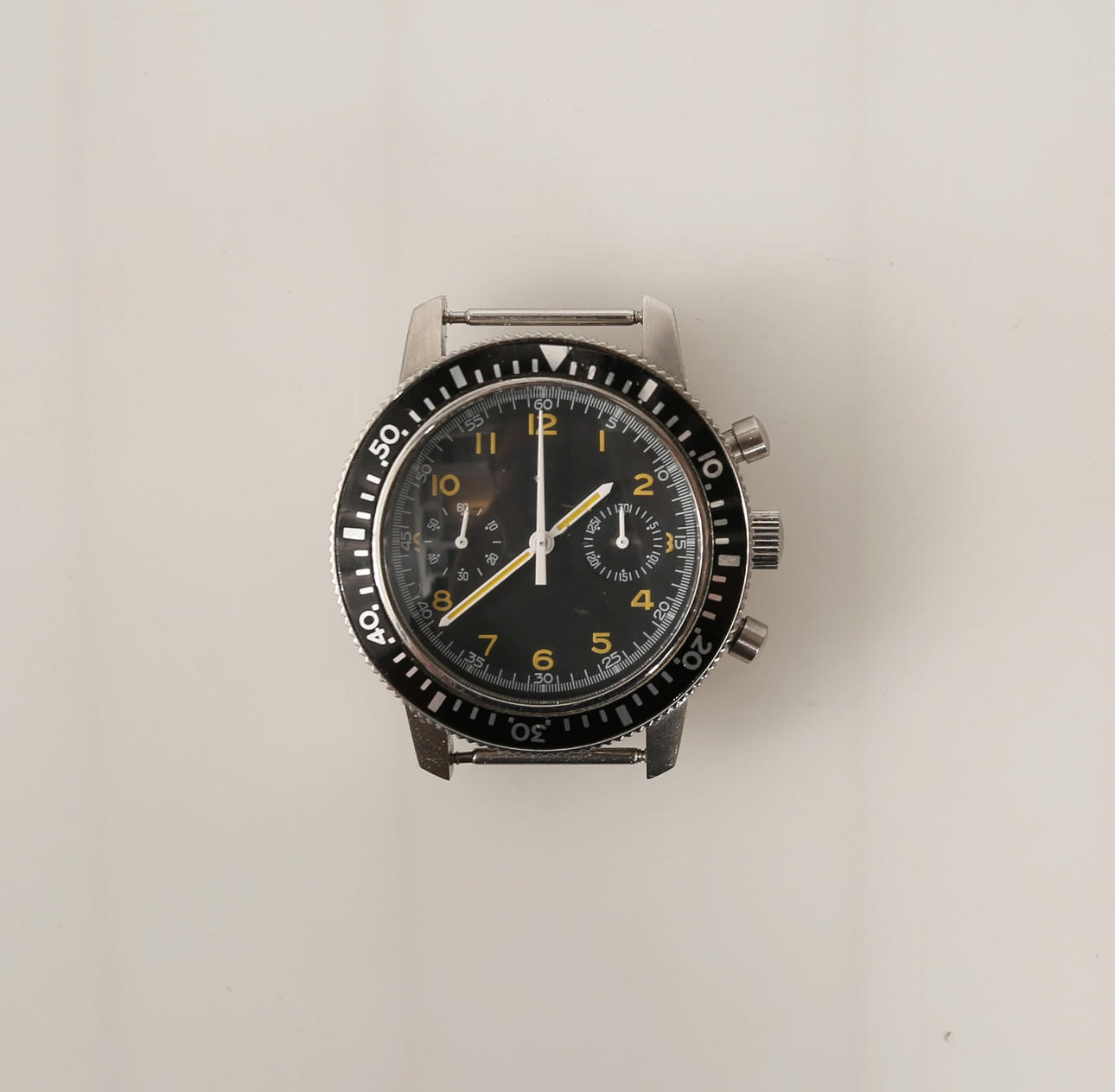 WRISTWATCH, clockwork, automatic. Replica after Lemania. “Viggen”, “Swedish Airforce”.