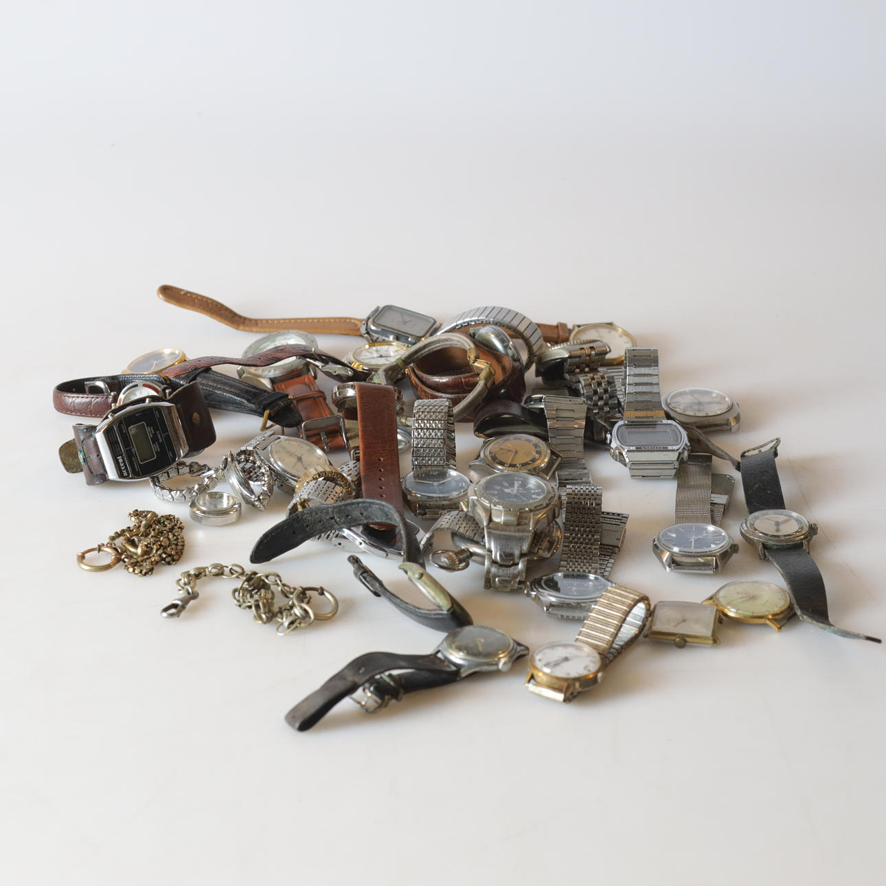 KLOCKOR, bl a Certina, Atlantic, 1900-tal.