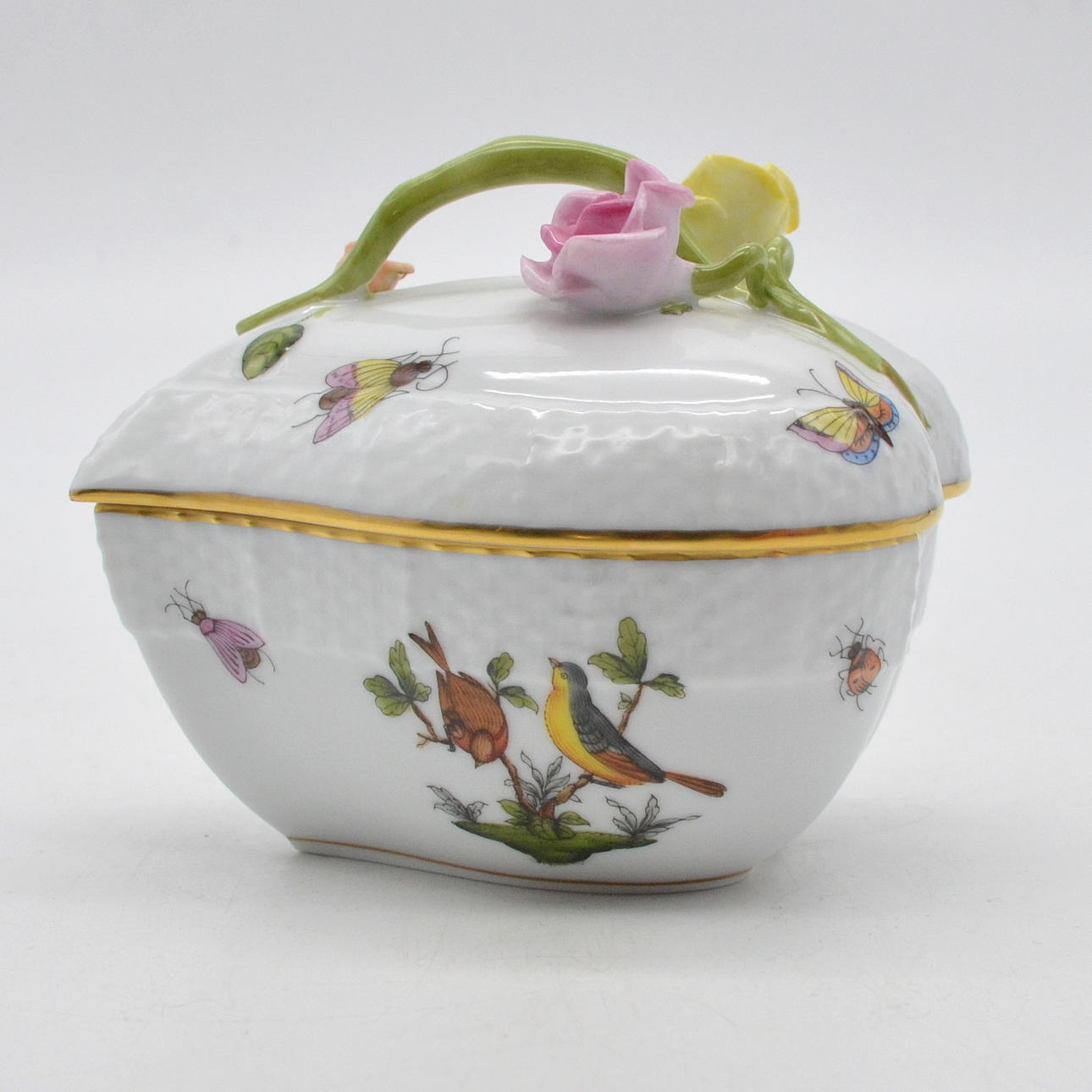 HEREND HUNGARY, HEART-SHAPED BOX, ROTHSCHILD, MODEL 6003 (RO
