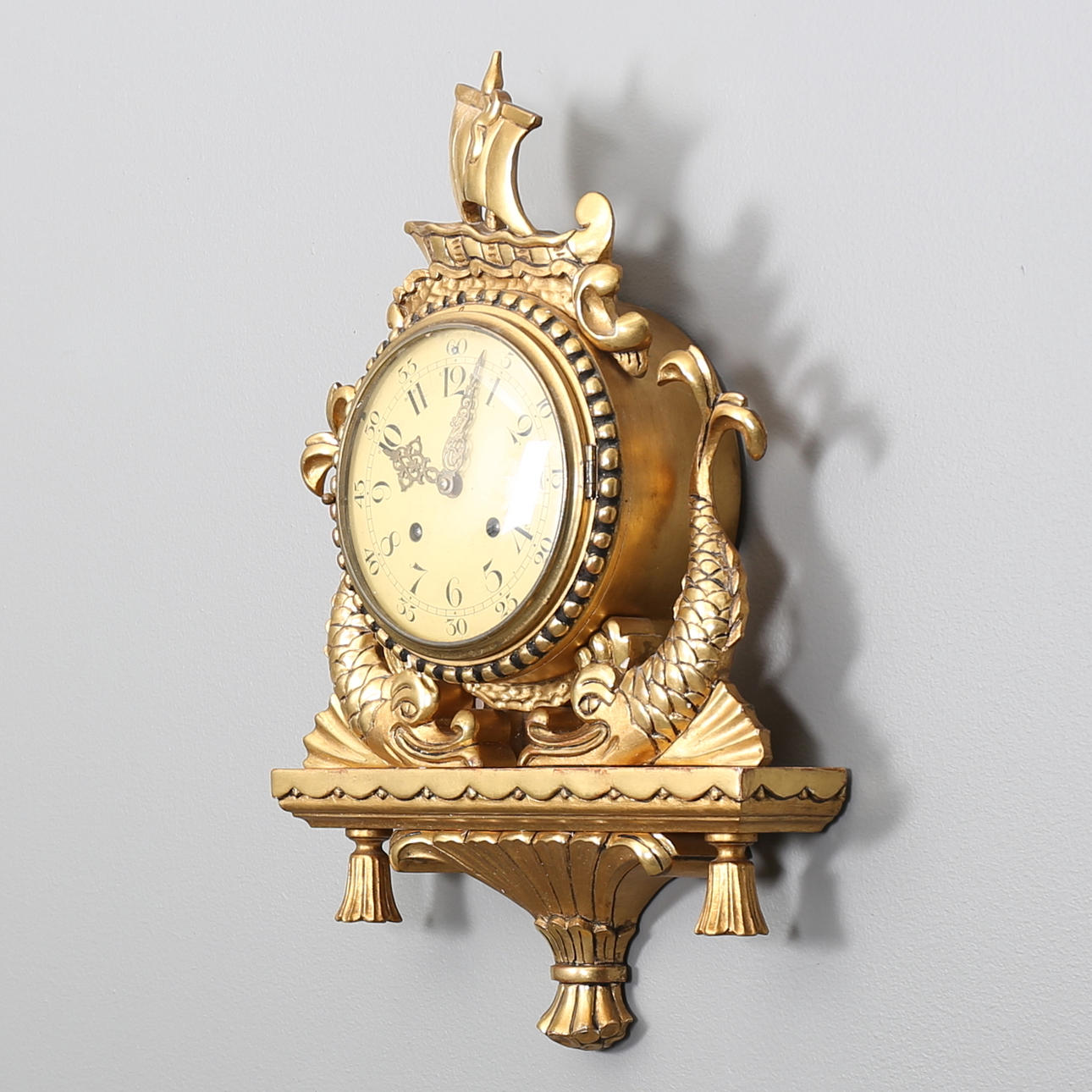 VÄGGUR, empirestil 1900-talets mitt.