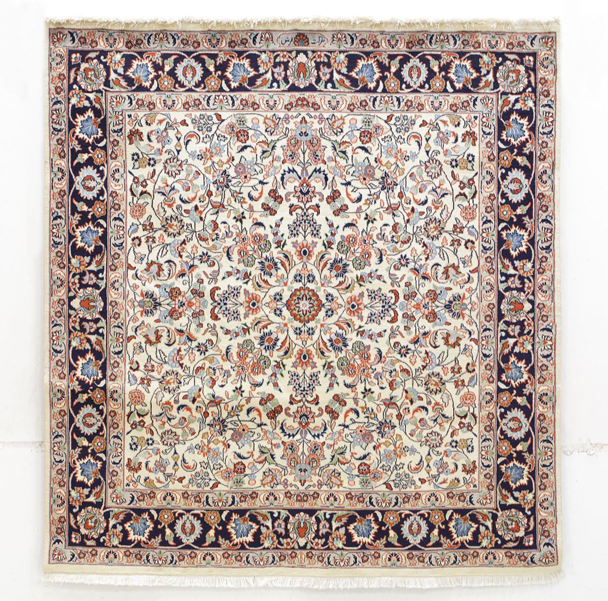 MATTA, Persisk, ljus Saruk, (fine), signerad, 206 x 196 cm.