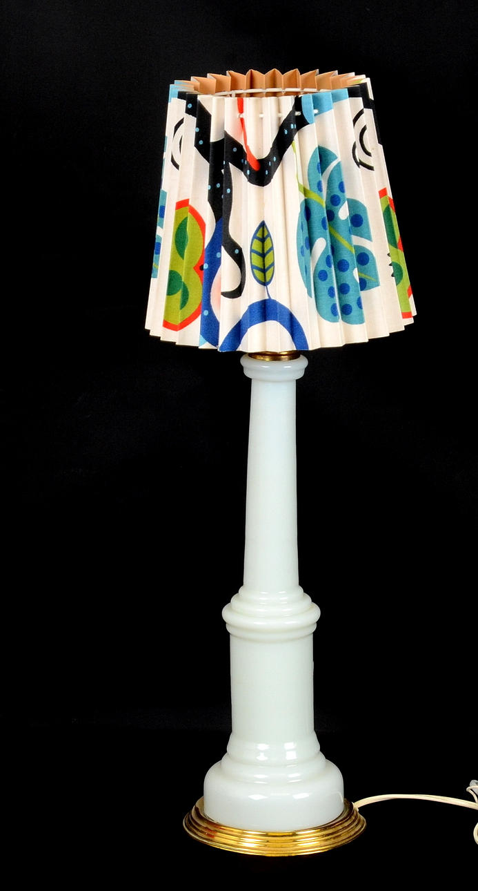 BORDSLAMPA Glas, 1900-talets mitt. Inköpta på Firma Svenskt Tenn, modellnr 2583/1.