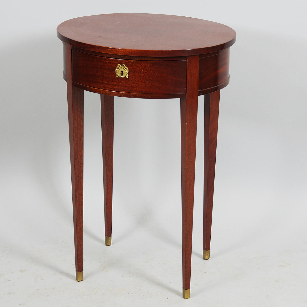 LAMPBORD MED LÅDA, mahogny, gustaviansk stil.