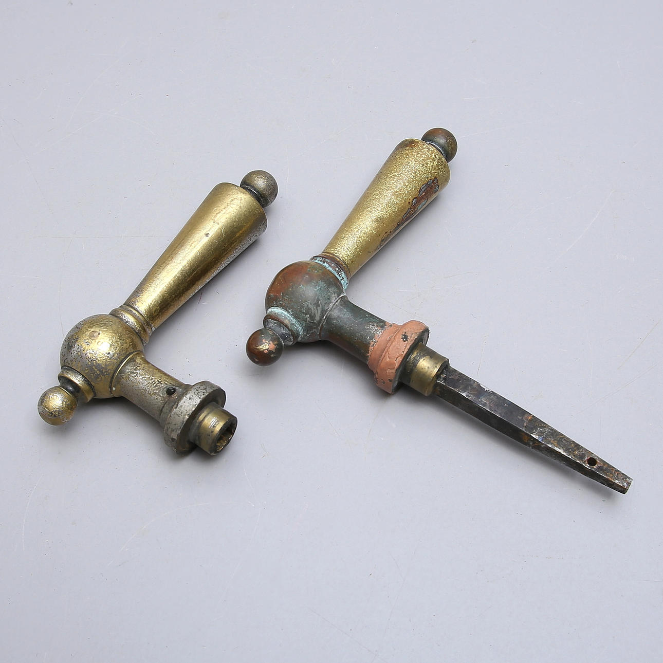 DÖRRTRYCKE, mässing, 1900-tal.