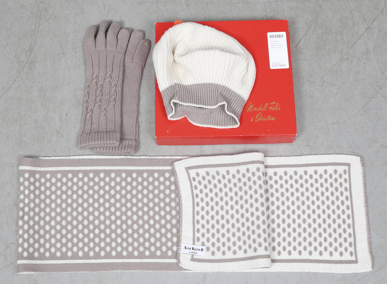 HALSDUK, MÖSSA och VANTAR, Anne Klein by Aris.