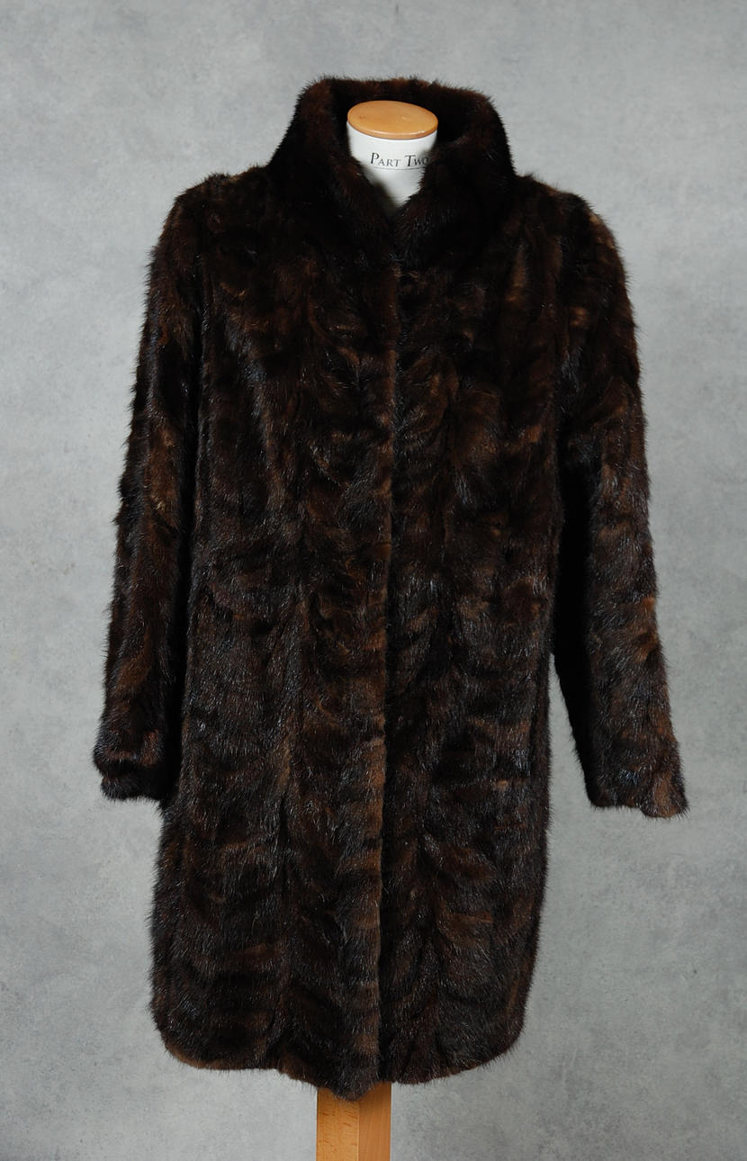 MINKPÄLS, trekvarts.